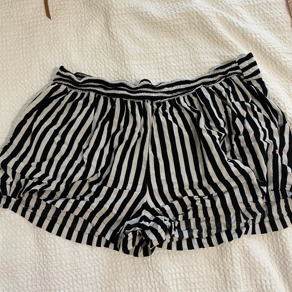 Target Black & White Striped Shorts - Picture 4 of 4